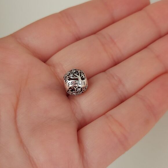 925 Sterling Silver Family Tree Charm - Picture 8 of 8